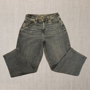 AMERICAN EAGLE Women’s Mom Jeans